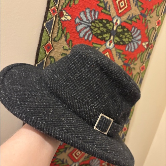 Tilly's Winter Wool Hat - Picture 9 of 12